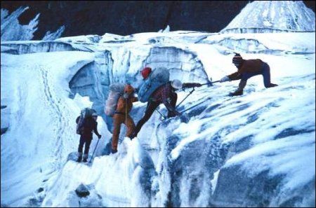 Евгений Буянов - Стихий безумные удары