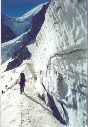 Евгений Буянов - Стихий безумные удары
