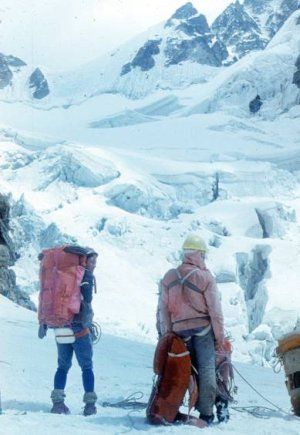 Евгений Буянов - Стихий безумные удары