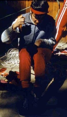 Евгений Буянов - Стихий безумные удары