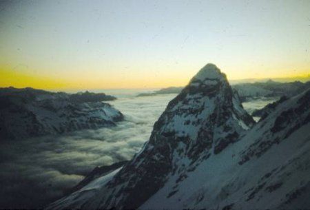 Евгений Буянов - Стихий безумные удары