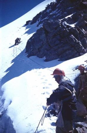 Евгений Буянов - Стихий безумные удары