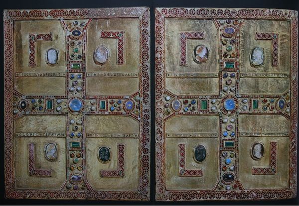 Олег Воскобойников - Тысячелетнее царство (300-1300). Очерк христианской...