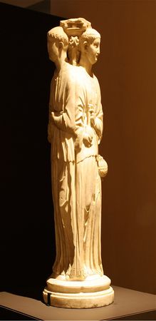 Олег Воскобойников - Тысячелетнее царство (300-1300). Очерк христианской...