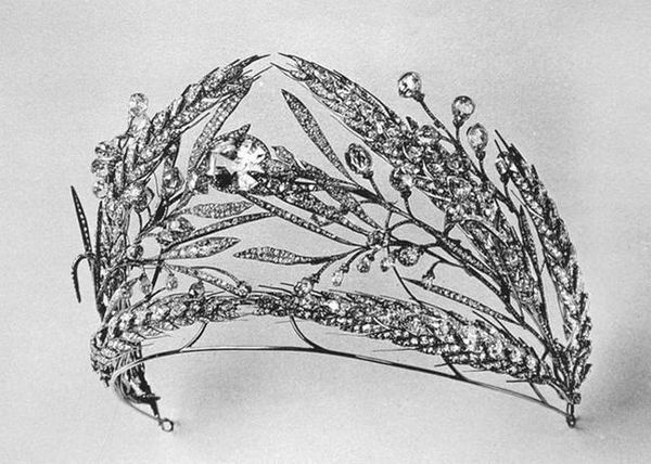 Лилия Кузнецова - Петербургские ювелиры XIX - начала XX в. Династии знаменитых...