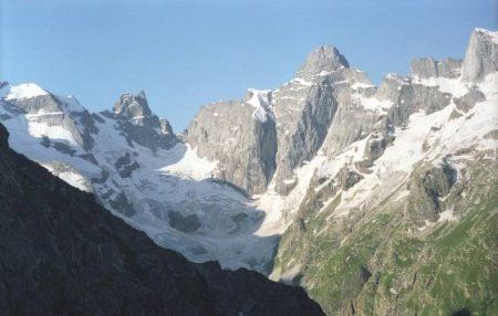 Евгений Буянов - Стихий безумные удары