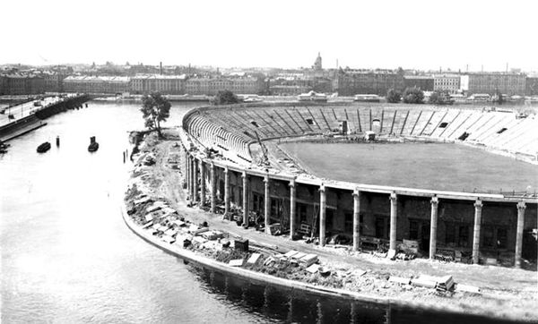 Сергей Петров - На берегах реки Ждановки