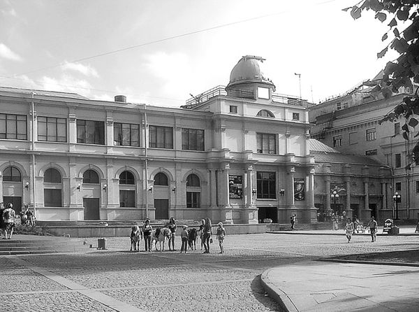 Валентин Привалов - Улицы Петроградской стороны. Дома и люди