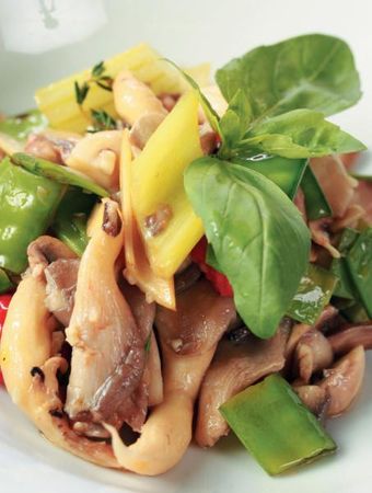 Коллектив авторов - Готовим грибы