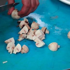 Коллектив авторов - Готовим грибы