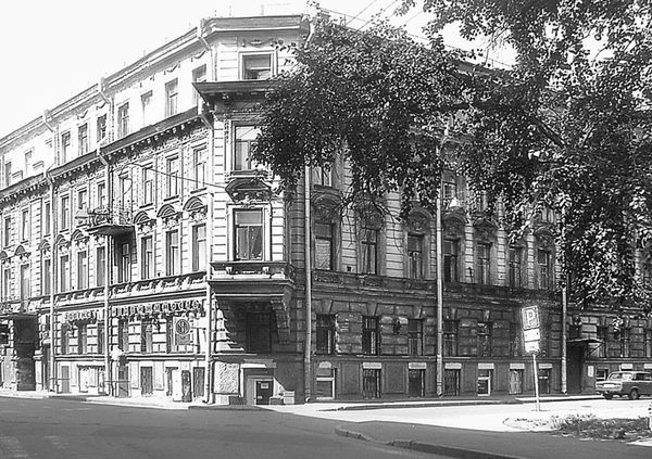 Валентин Привалов - Улицы Петроградской стороны. Дома и люди