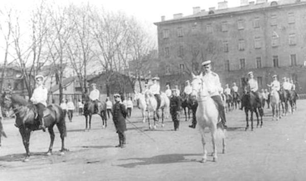 Сергей Петров - На берегах реки Ждановки