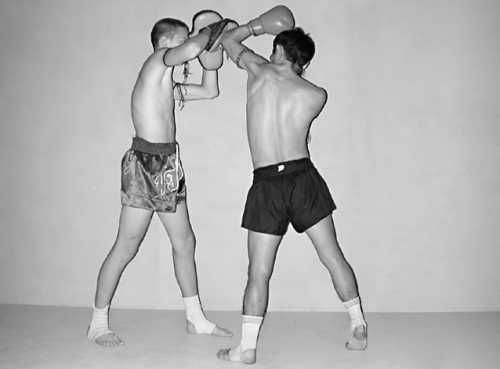 Бим Бэкман, Аман Атилов - Бойцовский клуб: боевой фитнес для мужчин