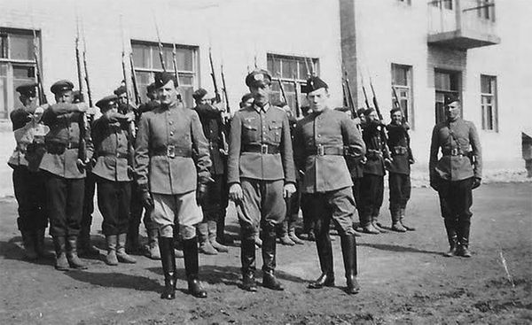 Дмитрий Жуков, Иван Ковтун - РННА. Враг в советской форме