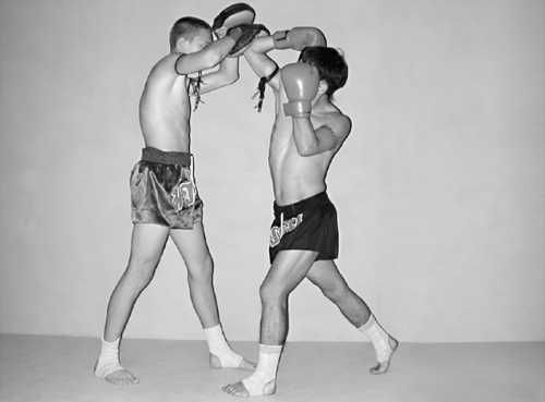 Бим Бэкман, Аман Атилов - Бойцовский клуб: боевой фитнес для мужчин