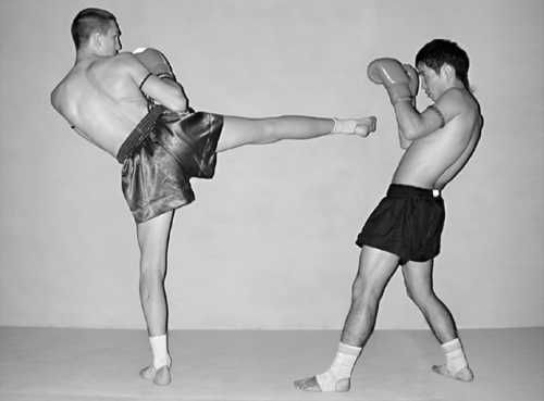 Бим Бэкман, Аман Атилов - Бойцовский клуб: боевой фитнес для мужчин