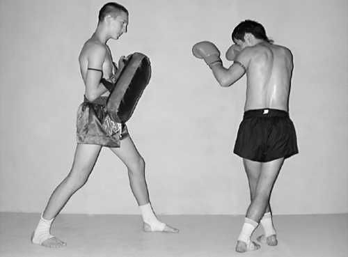 Бим Бэкман, Аман Атилов - Бойцовский клуб: боевой фитнес для мужчин