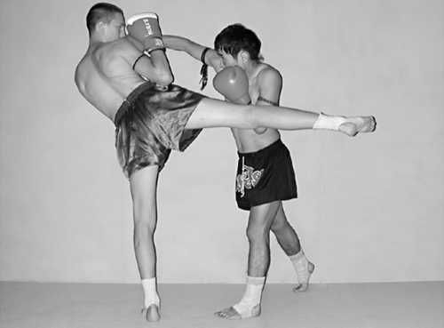 Бим Бэкман, Аман Атилов - Бойцовский клуб: боевой фитнес для мужчин