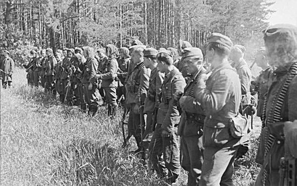 Дмитрий Жуков, Иван Ковтун - РННА. Враг в советской форме