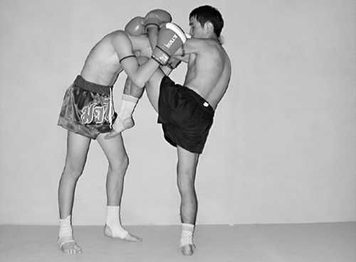 Бим Бэкман, Аман Атилов - Бойцовский клуб: боевой фитнес для мужчин