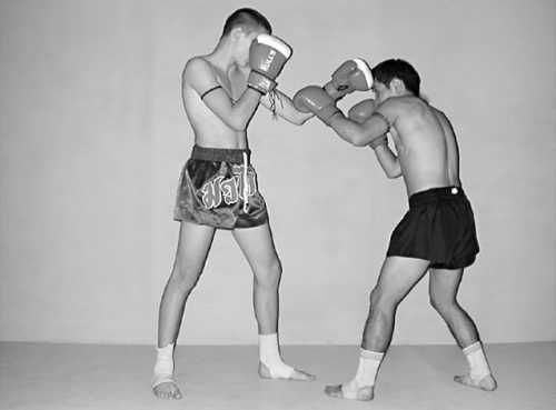 Бим Бэкман, Аман Атилов - Бойцовский клуб: боевой фитнес для мужчин