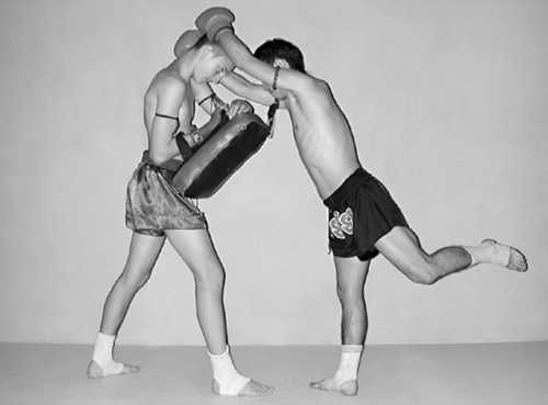 Бим Бэкман, Аман Атилов - Бойцовский клуб: боевой фитнес для мужчин