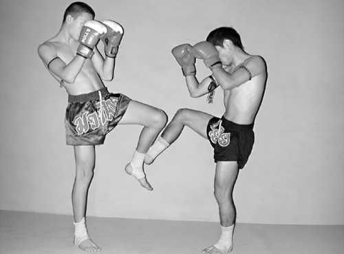 Бим Бэкман, Аман Атилов - Бойцовский клуб: боевой фитнес для мужчин