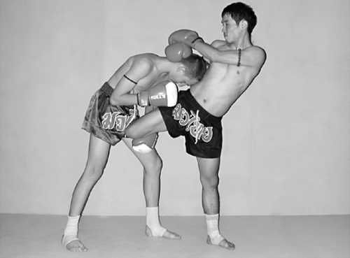 Бим Бэкман, Аман Атилов - Бойцовский клуб: боевой фитнес для мужчин