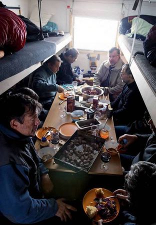 Тьерри Мейер, Шарль Бюффе - 8 полюсов Фредерика Паулсена. Путешествие в мир холода