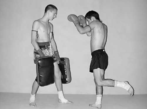 Бим Бэкман, Аман Атилов - Бойцовский клуб: боевой фитнес для мужчин