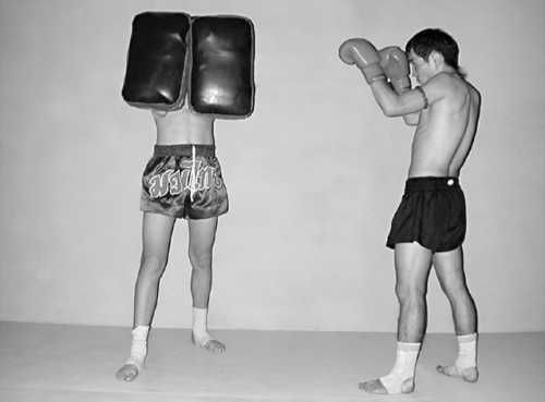 Бим Бэкман, Аман Атилов - Бойцовский клуб: боевой фитнес для мужчин