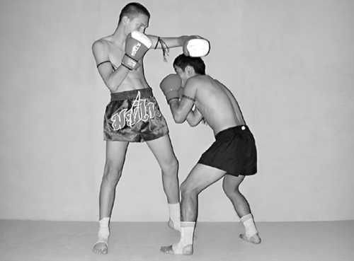 Бим Бэкман, Аман Атилов - Бойцовский клуб: боевой фитнес для мужчин