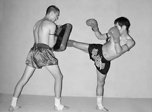 Бим Бэкман, Аман Атилов - Бойцовский клуб: боевой фитнес для мужчин