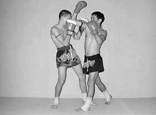 Бим Бэкман, Аман Атилов - Бойцовский клуб: боевой фитнес для мужчин