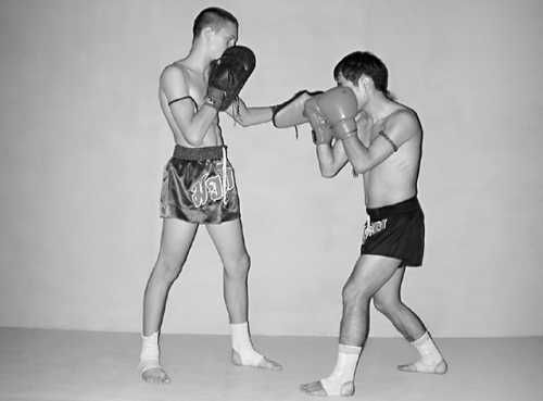 Бим Бэкман, Аман Атилов - Бойцовский клуб: боевой фитнес для мужчин