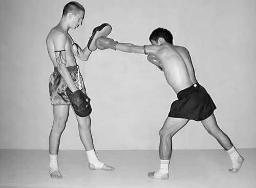 Бим Бэкман, Аман Атилов - Бойцовский клуб: боевой фитнес для мужчин