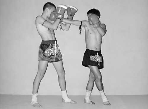 Бим Бэкман, Аман Атилов - Бойцовский клуб: боевой фитнес для мужчин