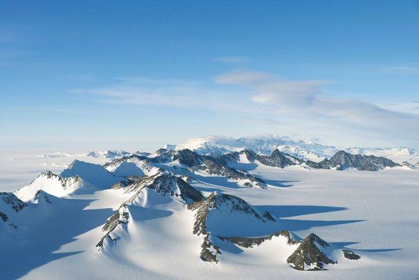 Тьерри Мейер, Шарль Бюффе - 8 полюсов Фредерика Паулсена. Путешествие в мир холода