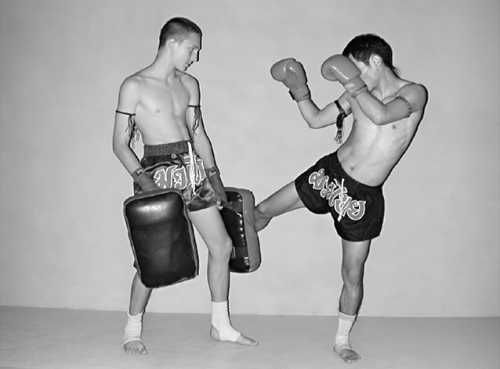 Бим Бэкман, Аман Атилов - Бойцовский клуб: боевой фитнес для мужчин