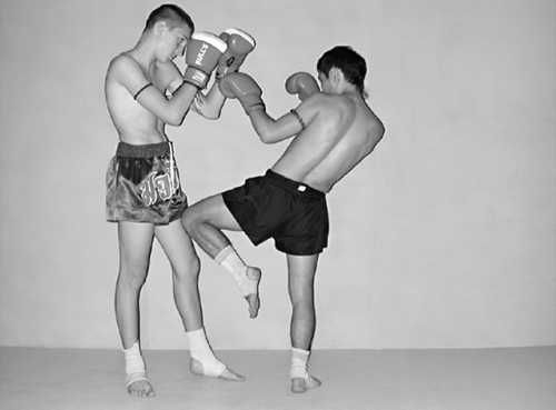 Бим Бэкман, Аман Атилов - Бойцовский клуб: боевой фитнес для мужчин