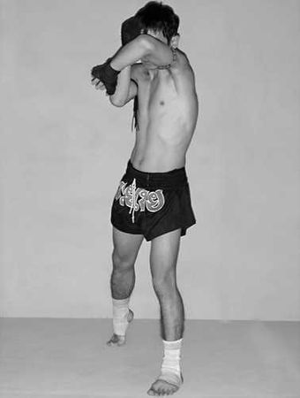 Бим Бэкман, Аман Атилов - Бойцовский клуб: боевой фитнес для мужчин