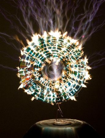 Олег Фейгин - Никола Тесла - повелитель молний. Научное расследование...