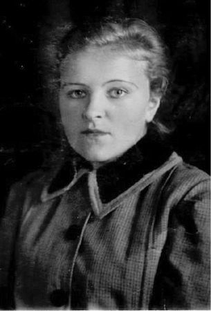 Анна Максудова - Все, что дорого и свято! Семейные хроники