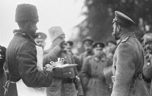 Всеволод Воронин - Отречение. Император Николай II и Февральская революция