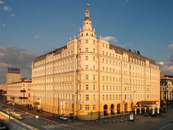 Даша Парамонова - Грибы, мутанты и другие: архитектура эры Лужкова