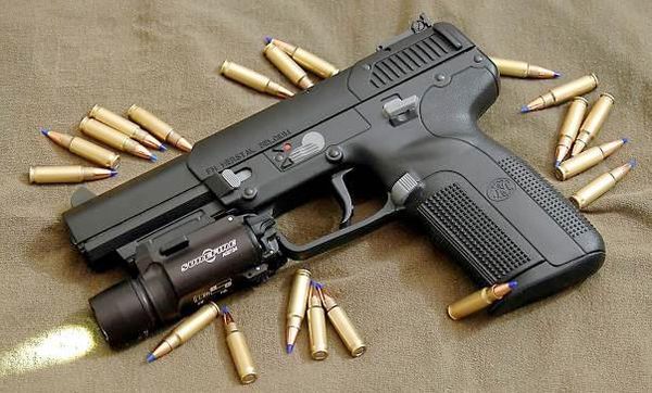 Владислав Каштанов - Самозарядные пистолеты