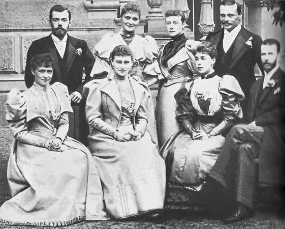 Игорь Зимин - Взрослый мир императорских резиденций. Вторая четверть XIX -...