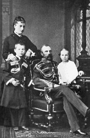 Игорь Зимин - Взрослый мир императорских резиденций. Вторая четверть XIX -...