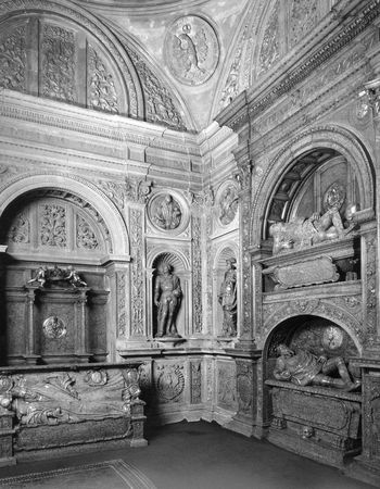 Марина Дмитриева - Италия в Сарматии. Пути Ренессанса в Восточной Европе