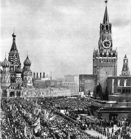 Юрий Гагарин - Вижу Землю